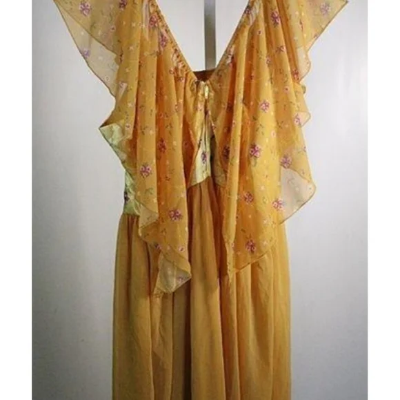 NWT RARE Her Universe Padme Meadow dress